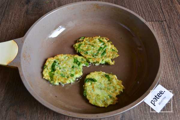 Простой и вкусный рецепт кабачковых оладий с добавлением ароматного шпината