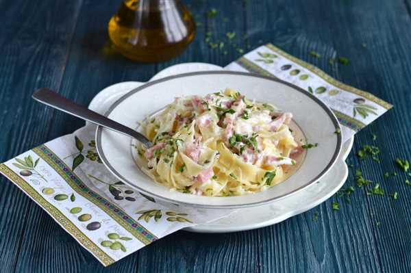 Нежная лапша с сыром и сливками — простой и вкусный рецепт